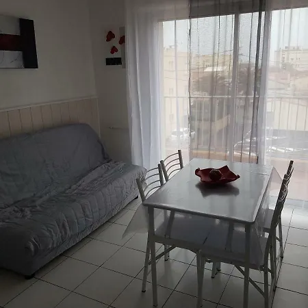 Les Cigales 아파트 나르본플라제